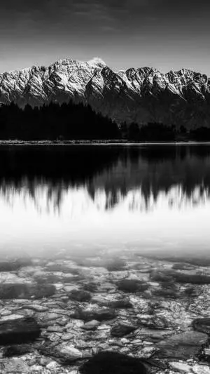 Black And White iPhone Mountain Ridge
