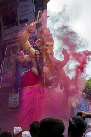 Lalbaugcha Raja Pink Smoke