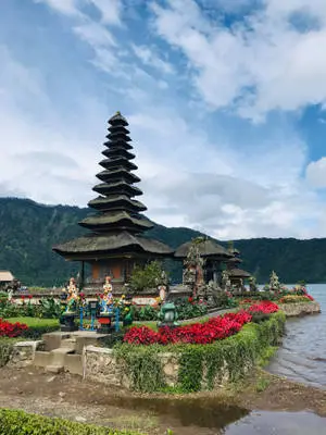 Pura Bratan Hindu Temple