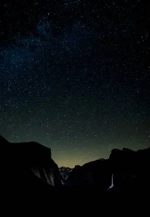 Starry Night - A Wondrous Glimpse of a Cosmic Art